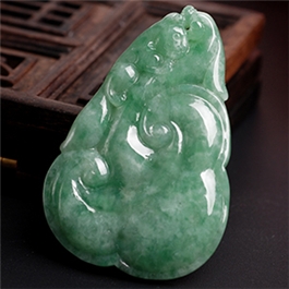 天然翡翠掛件--老坑糯種淺綠均色雙面精雕如意