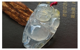 天然翡翠掛件--老坑冰玻種淺黃翡飄花水潤清瑩雙面精雕逍遙佛