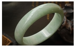 天然翡翠手鐲--老坑糯種清雅淺綠均色婉約柔美圓潤正裝富貴圓鐲(58)