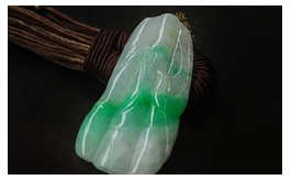 天然翡翠掛件--老坑冰糯種鮮潤陽綠飄花伴俏色黃翡點(diǎn)潤澤晶瑩雙面精雕節(jié)節(jié)高
