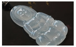 18K白金鑲鉆天然翡翠掛件--精品珍藏老坑冰玻種清雅淺綠均色晶瑩潤澤厚實圓潤大氣精雕辟邪觀音
