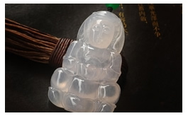 天然翡翠掛件--老坑冰種清雅瑩白均色水潤晶瑩圓潤厚實大氣精雕辟邪觀音