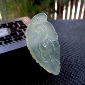 純天然遼寧岫巖玉冰透湖綠一葉(夜)如意吉祥掛件