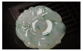 天然翡翠掛件--老坑冰種清雅淺藍綠飄花細膩均勻水潤晶瑩古韻生香鏤空精雕如意云佩
