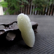天然和田玉青白玉精致飽滿花生吊墜