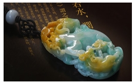 天然翡翠手把玩件--老坑糯種鮮潤黃翡伴藍綠細膩均勻潤澤晶瑩鏤空精雕三陽開泰