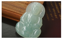天然翡翠掛件--老坑冰糯種清雅淺陽綠均色潤澤晶瑩圓潤厚實精雕辟邪觀音