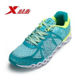 特步夏季新款女跑鞋减震旋科技运动女跑鞋985218115296