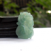 天然翡翠冰底壽桃如意吊墜
