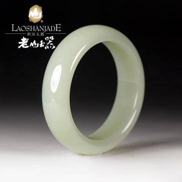 和田玉青白玉手鐲扁圓環形美觀細膩