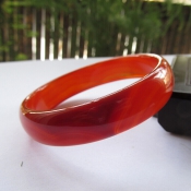 冰透清瑩滿紅巴西瑪瑙玉手鐲