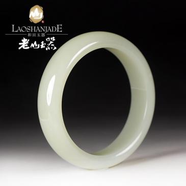 和田玉青白玉手鐲扁圓環形瑩潤飽滿有水線