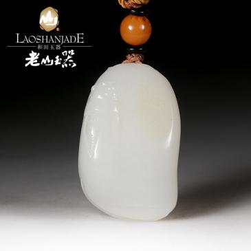 和田玉羊脂玉掛件一鳴驚人雕刻精美