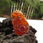 天然巴西冰透紅瑪瑙玉生肖馬掛件