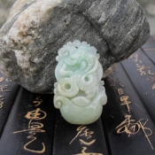 天然緬甸翡翠A貨淺油青生肖蛇掛件