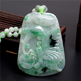 天然翡翠掛件--老坑冰糯種淺綠細膩圓潤精工浮雕子岡牌蝴蝶(配玉珠項鏈)