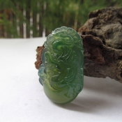純天然巴西綠瑪瑙玉生肖龍吊墜