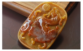 天然翡翠掛件--老坑糯種滿色紅褐翡細膩潤澤精雕子岡牌招財祥龍