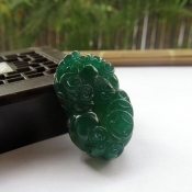 冰瑩天然巴西綠瑪瑙金錢貔貅掛件