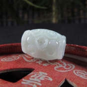 精致翡翠鏤空雕花路路通項墜/翡翠玉石轉(zhuǎn)運珠吊墜掛件/路路通玉墜/玉緣軒正品