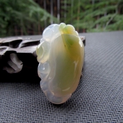 精致純天然水潤巴西瑪瑙玉多彩福壽綿綿吊墜