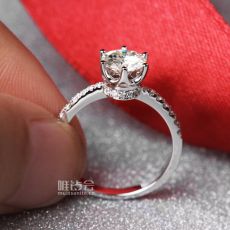 炫愛之光—18K金莫桑鉆女戒
