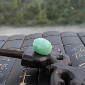純天然a貨翡翠淺綠路路通戒面