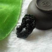 黑綠玉招財(cái)貔貅吊墜