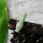 翡翠豆色淺綠玉花瓶吊墜平平安安