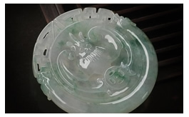 天然翡翠掛件--老坑冰種清雅淺藍綠飄花極細膩均勻水潤晶瑩圓潤厚實古樸韻秀鏤空圓佩福在眼前