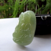 湖綠天然遼寧岫玉地藏王菩薩掛件
