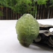 精美天然湖綠岫玉千手觀音掛件