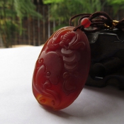 天然紅玉髓福在眼前掛件