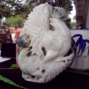 獨玉擺件冠上加冠