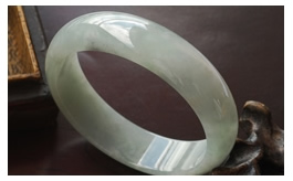 天然翡翠手鐲--老坑冰糯種清雅淺綠均色水潤晶瑩婉約優(yōu)雅圓潤正裝富貴圓鐲(61)