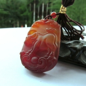 精美紅玉髓冰透生肖牛掛件/扭轉乾坤牛氣沖天/紅玉髓玉石十二生肖項墜/玉緣軒正品