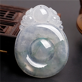 天然翡翠掛件--老坑冰種淺綠飄花細膩晶瑩雙面精雕福在眼前