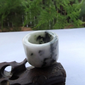 水墨風(fēng)格南陽(yáng)獨(dú)山玉扳指