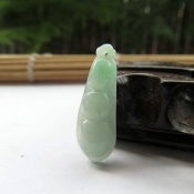 天然A料翡翠玉精美飄綠四季豆吊墜