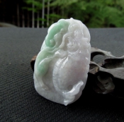 精品翡翠A貨春帶彩淺紫飄綠如意麒麟掛件