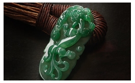 天然翡翠掛件--老坑冰糯種滿綠極細膩均勻潤澤晶瑩古樸典雅鏤空精雕飛龍戲珠