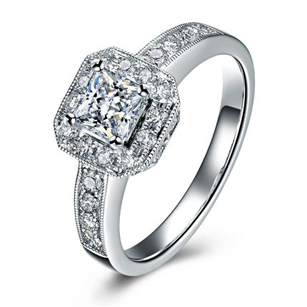 【幸福】白18K金钻石戒指尊贵定制