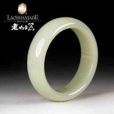 和田玉青白玉手鐲扁圓環形瑩潤細膩