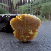 精美阿富汗玉俏黃色玉蝴蝶吊墜