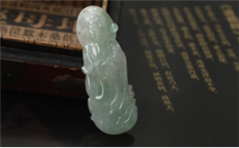 天然翡翠掛件--老坑冰糯種淺綠瑩潤細膩雙面精雕觀音