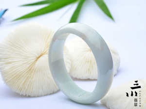 特價糯種晴水綠天然A貨翡翠圓鐲