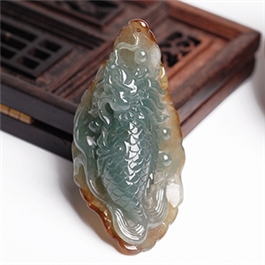 天然翡翠掛件--老坑冰糯種黃翡飄花立體巧雕龍魚