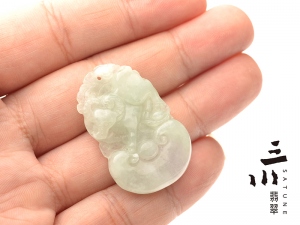 豆種天然A貨翡翠生肖牛吊墜