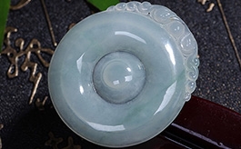 天然翡翠掛件--老坑冰種淺綠雙面精雕福在眼前