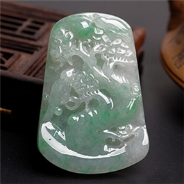 天然翡翠掛件--老坑冰糯種清新淺綠飄花細膩均勻精工浮雕喜上眉梢